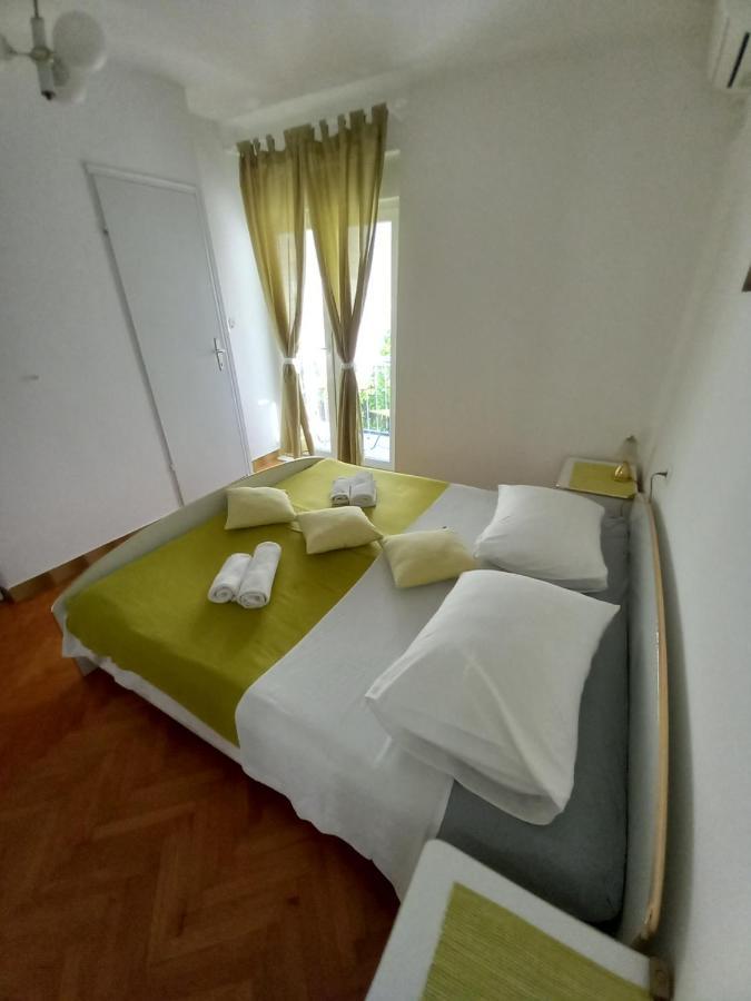 Bed and Breakfast Sobe Sotic Rab Town Exterior foto