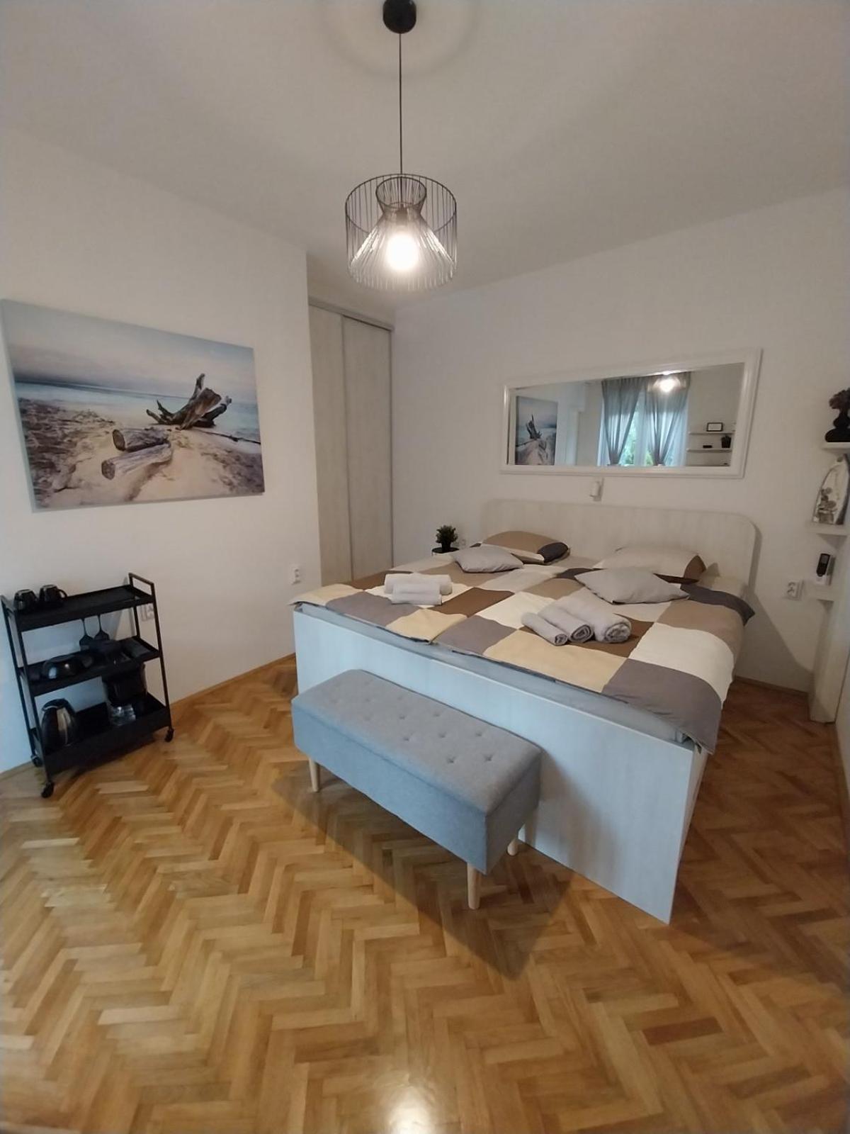 Bed and Breakfast Sobe Sotic Rab Town Exterior foto
